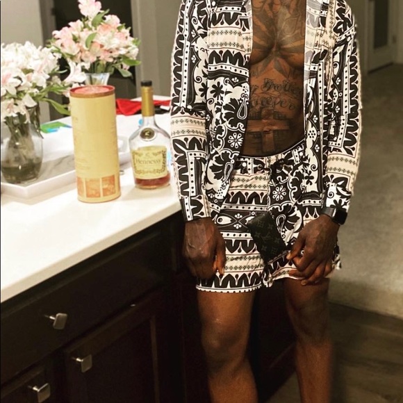 Meet your Posher, Edric - Picture 3 of 6